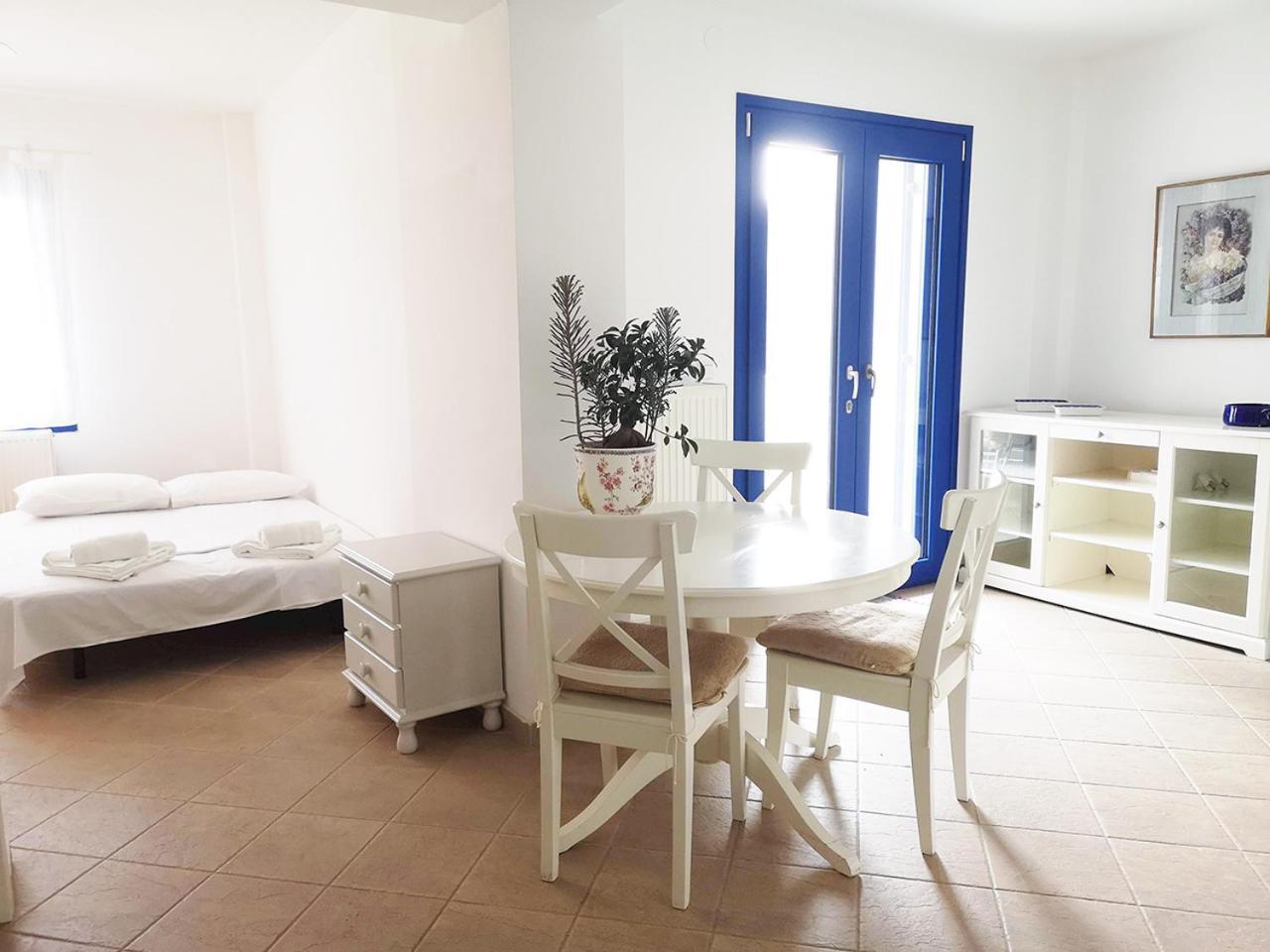 Olive Bay Hilltop Apartments Amoliani Chambre photo